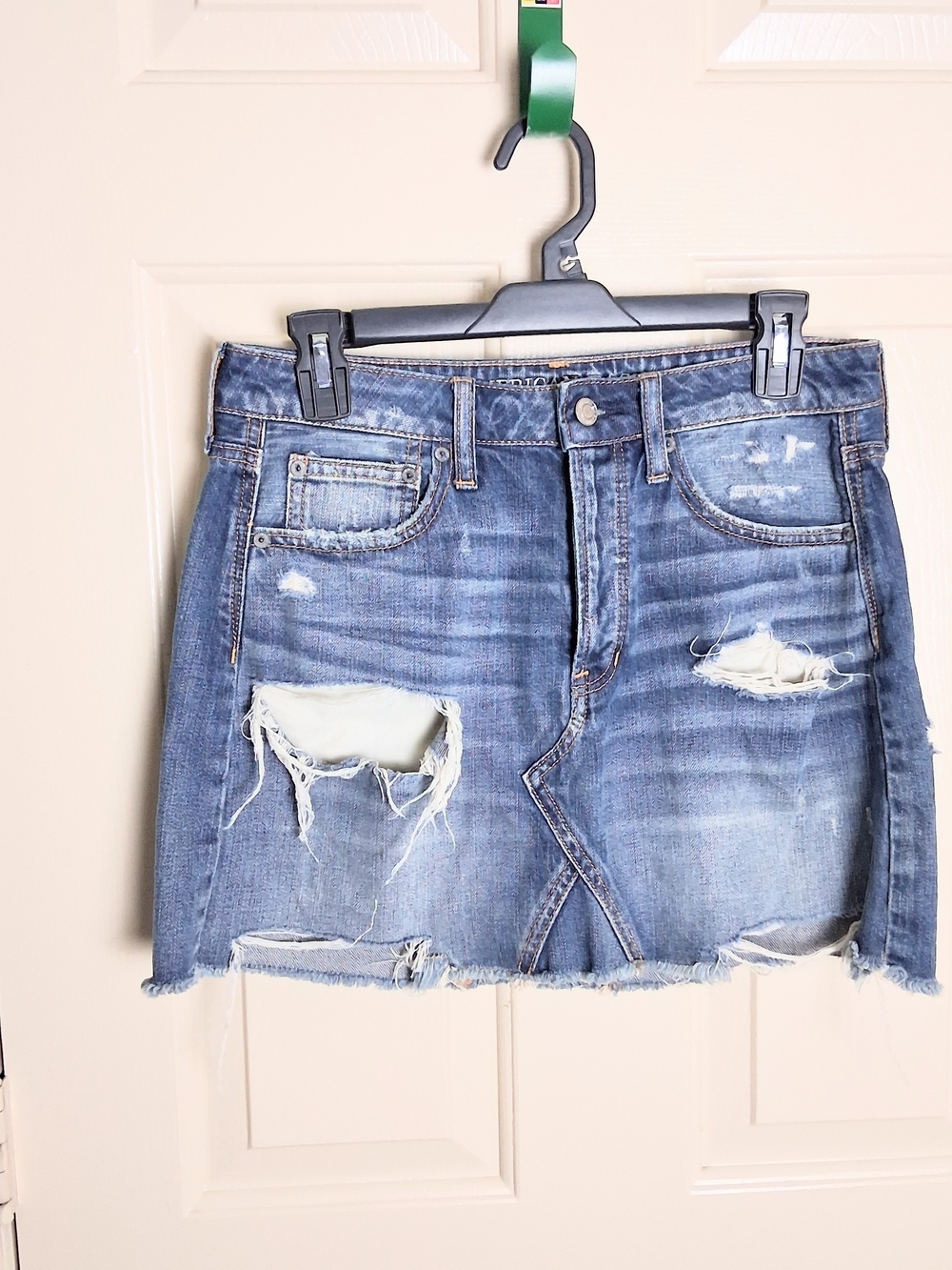 American Eagle Women High Rise Distressed Blue Mini Denim Skirt Size 6